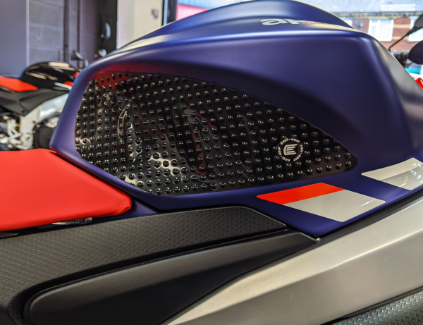 Eazi-Grip EVO Tank Traction Pads Aprilia (Stomp)